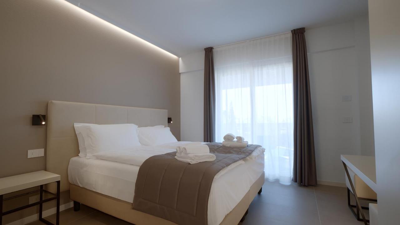 Hotel Cristal Sirmione Ngoại thất bức ảnh
