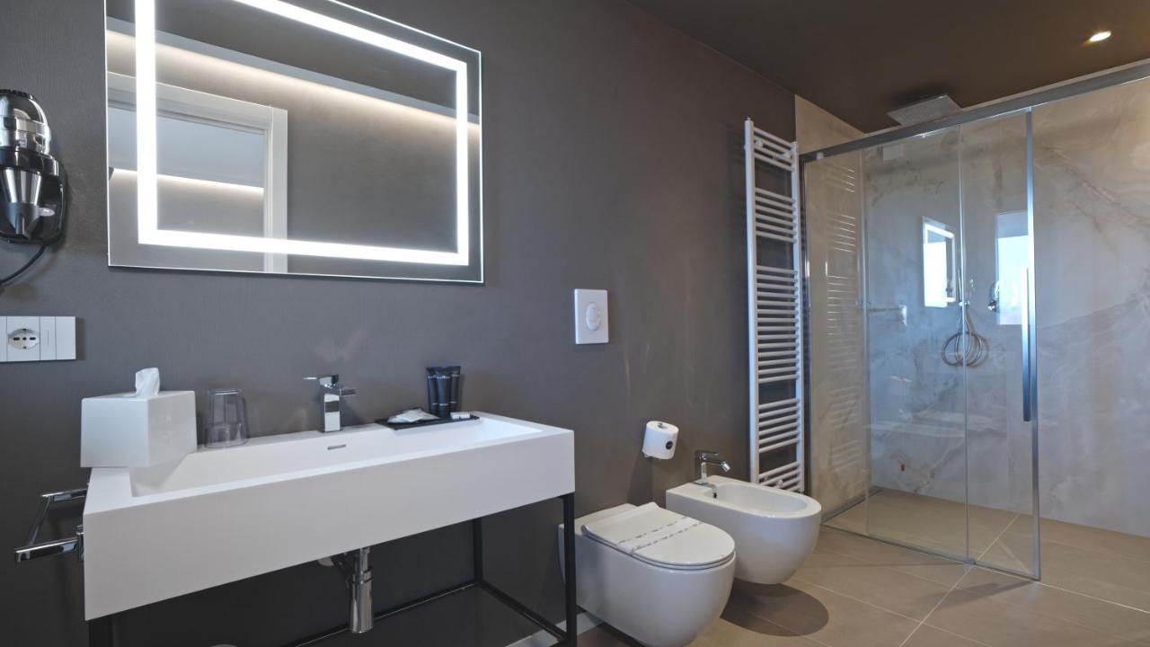Hotel Cristal Sirmione Ngoại thất bức ảnh